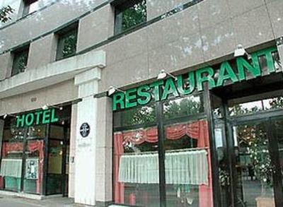 фото отеля Euro Hotel Sovereign Saint Denis