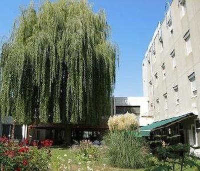 фото отеля Hotel Le Parc Clermont-Ferrand
