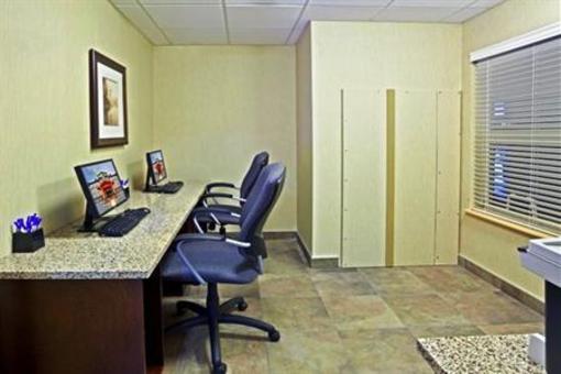 фото отеля Holiday Inn Express Hotel & Suites Courtenay Comox Valley SW