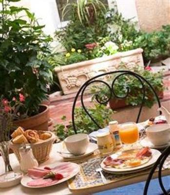 фото отеля Best Western Le Comtadin Hotel Carpentras