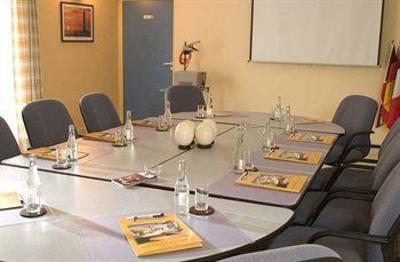 фото отеля Best Western Le Comtadin Hotel Carpentras
