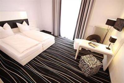 фото отеля SOLEO Hotel am Park