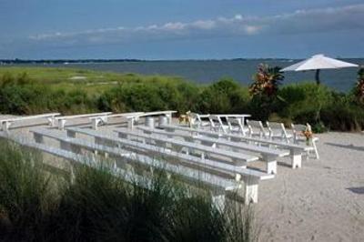 фото отеля The Cottages on Charleston Harbor