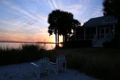 фото отеля The Cottages on Charleston Harbor