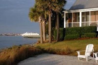 фото отеля The Cottages on Charleston Harbor