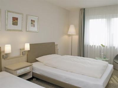 фото отеля Moevenpick Hotel 's-Hertogenbosch