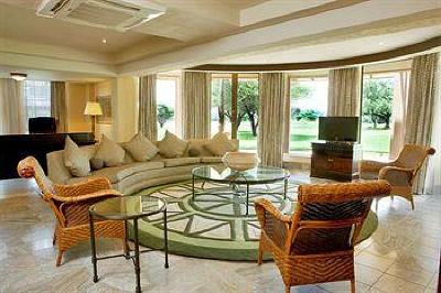 фото отеля Windhoek Country Club Resort