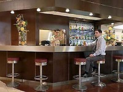 фото отеля Hotel Ibis Porto Gaia Hotel