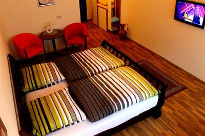 фото отеля Hotel-Cafe Maxx