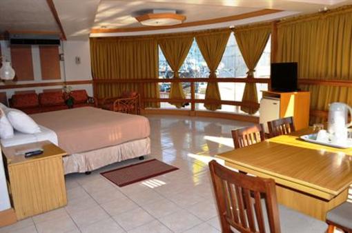фото отеля Elegant Circle Inn
