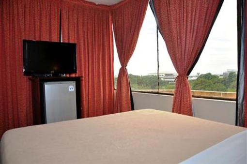 фото отеля Elegant Circle Inn