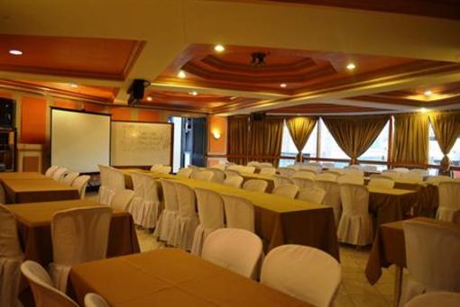 фото отеля Elegant Circle Inn
