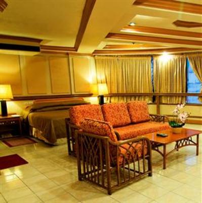 фото отеля Elegant Circle Inn