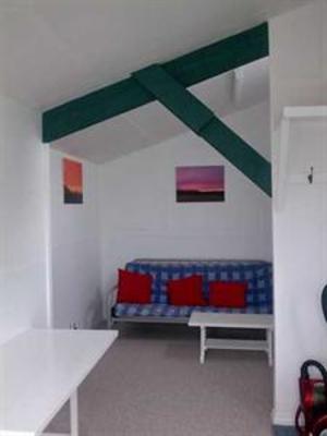 фото отеля Lower Penderleath Farm Hostel