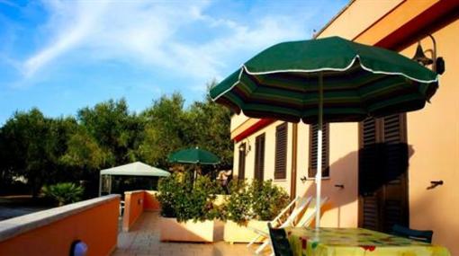 фото отеля Li Catauri B&B