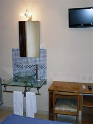 фото отеля Hostal R. Fernandez