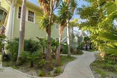 фото отеля Sarah's Seaside Beach Cottages