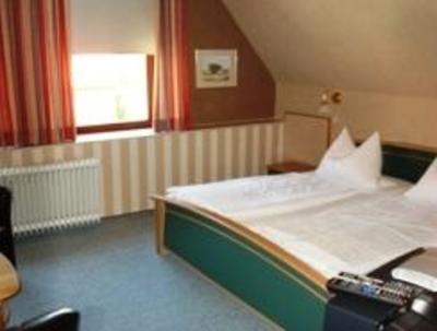 фото отеля Zum Grünen Jäger Hotel Kirchwalsede
