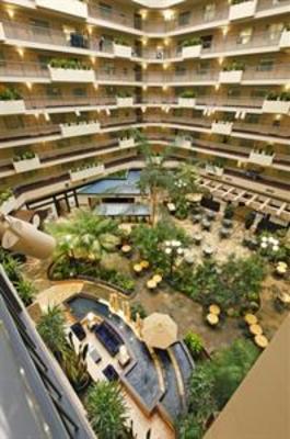 фото отеля Embassy Suites Seattle - Tacoma International Airport