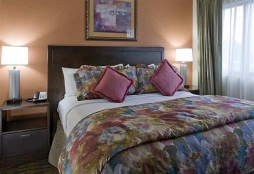 фото отеля Embassy Suites Seattle - Tacoma International Airport