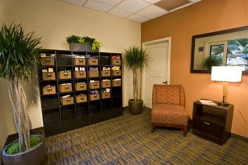 фото отеля Embassy Suites Seattle - Tacoma International Airport
