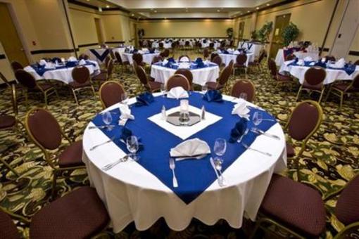 фото отеля Embassy Suites Seattle - Tacoma International Airport