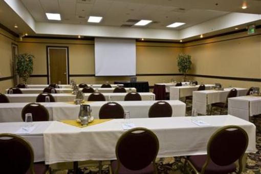 фото отеля Embassy Suites Seattle - Tacoma International Airport