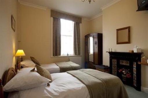 фото отеля Edwardene Hotel