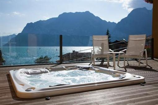 фото отеля Hotel Lago di Garda Nago-Torbole