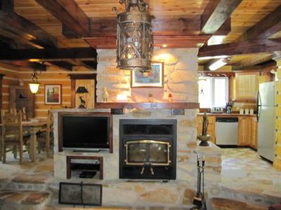 фото отеля Chalets de la Riviere Sacacomie