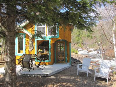 фото отеля Chalets de la Riviere Sacacomie