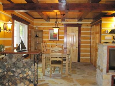 фото отеля Chalets de la Riviere Sacacomie