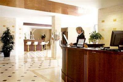 фото отеля Osuna Hotel