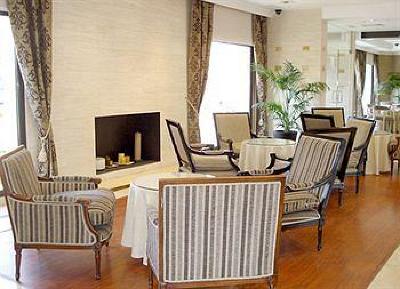 фото отеля Osuna Hotel