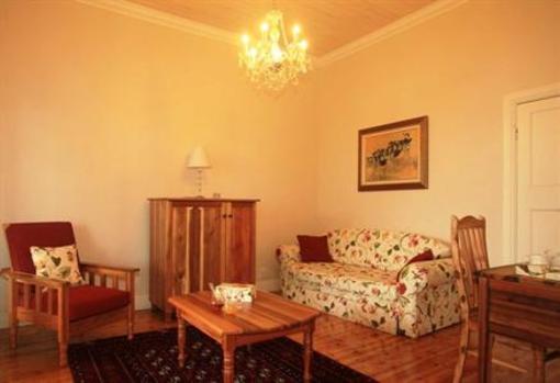 фото отеля Zuurberg Mountain Inn Addo
