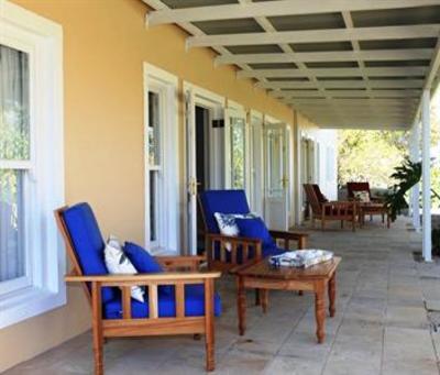фото отеля Zuurberg Mountain Inn Addo