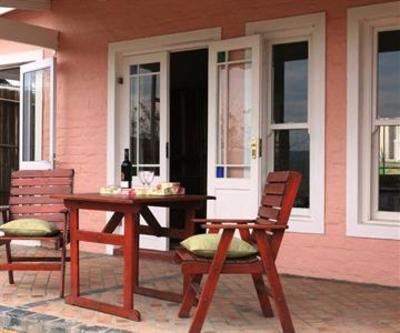 фото отеля Zuurberg Mountain Inn Addo