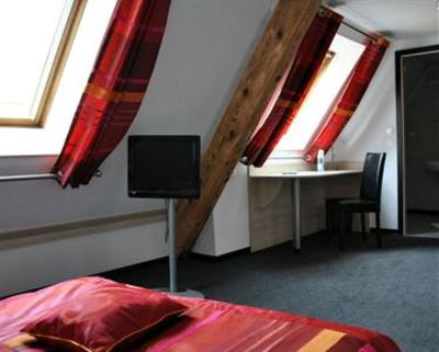фото отеля Auberge du Relais Cernay