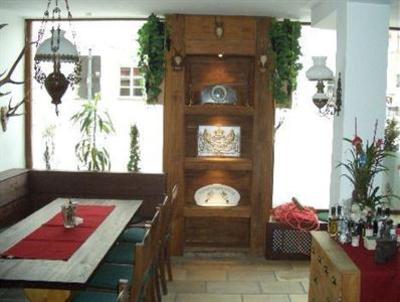 фото отеля Tiroler Landgasthaus Besenkammerl