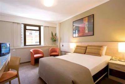 фото отеля Travelodge Wynyard Sydney