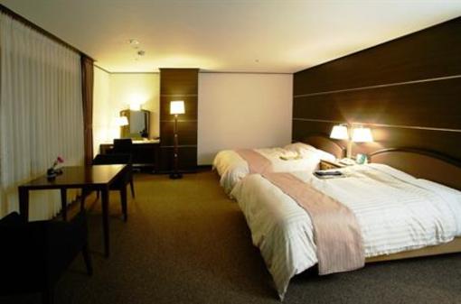 фото отеля Yamatoya Honten Hotel Matsuyama