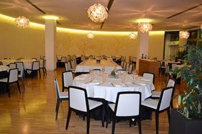фото отеля COSMOPOLITAN Business Hotel