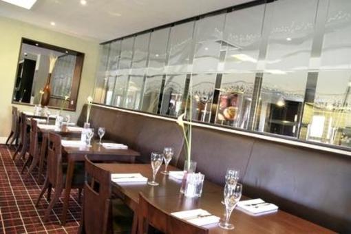 фото отеля Holiday Inn Fareham Solent