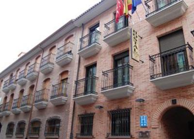 фото отеля Hostal Complutense Alcala de Henares
