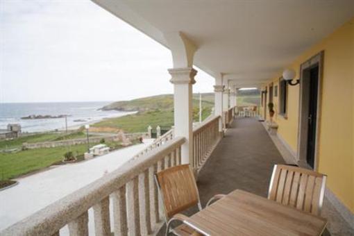 фото отеля Apartamentos Playa de Corcubion