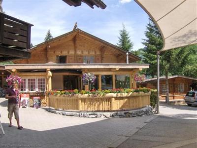 фото отеля Camping Jungfrau Holiday Park Hotel Lauterbrunnen