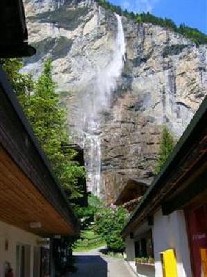 фото отеля Camping Jungfrau Holiday Park Hotel Lauterbrunnen