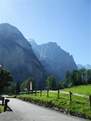 фото отеля Camping Jungfrau Holiday Park Hotel Lauterbrunnen