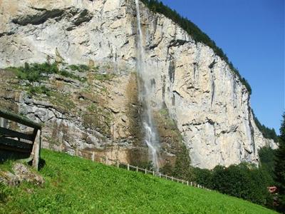 фото отеля Camping Jungfrau Holiday Park Hotel Lauterbrunnen