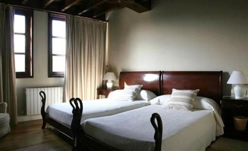 фото отеля Hotel Campon De Antrialgo